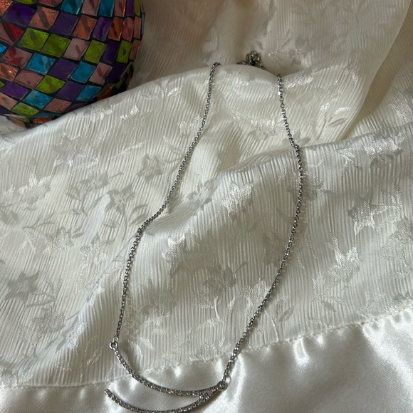 Necklace - Picture 5 of 8